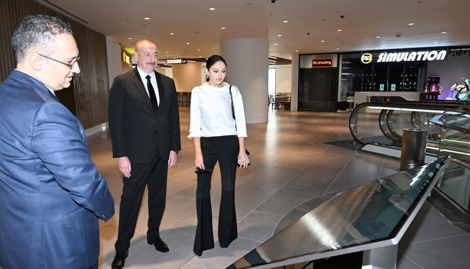 Prezident İlham Əliyev və birinci xanım Mehriban Əliyeva Crescent Mall-un açılışında iştirak ediblər!